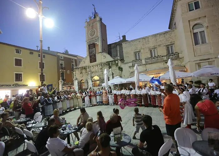 Lighthouse Πανσιόν 3*