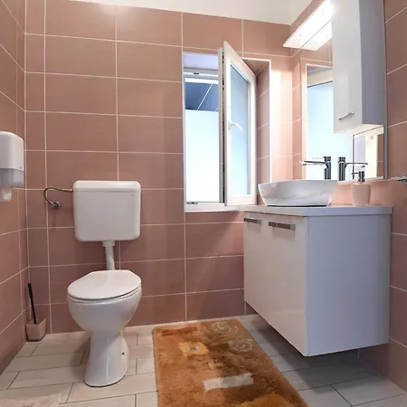 Lighthouse Guest house 3*